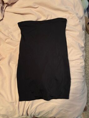 Maidenform Black Strapless Shaping Slip